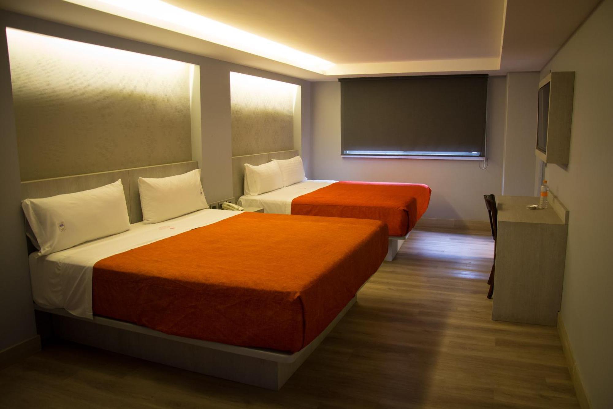 Standard Double Room with Two Double Beds,1214920393:JPEG